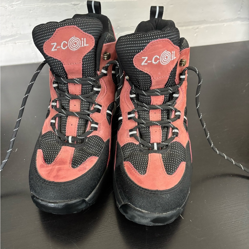 Z-Coil Coral Red and Black Outdoor Lace-Up Sneakers